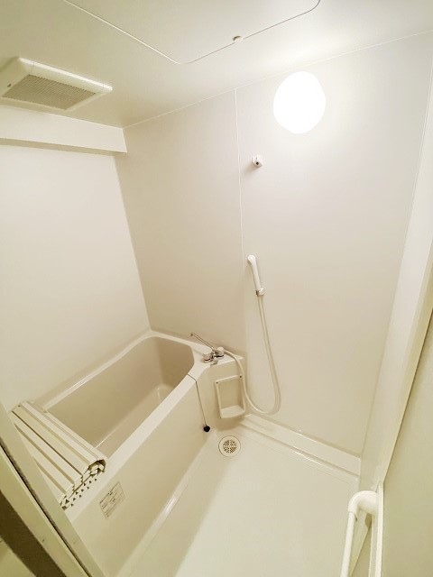 バス・シャワールーム　※他室写真　現況優先※