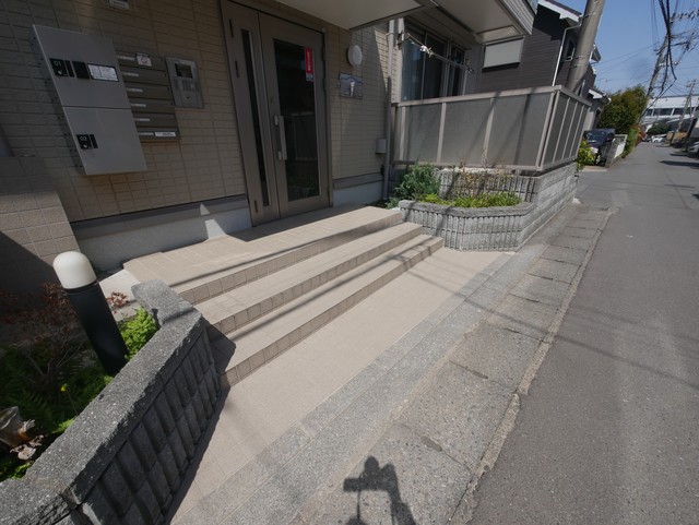 エントランス　★綺麗なエントランスですね★