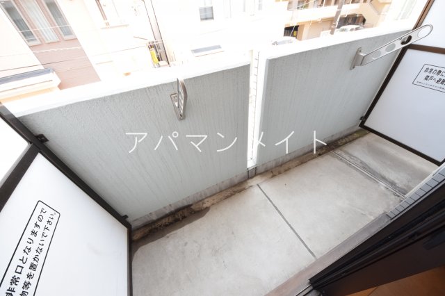バルコニー　バルコニーあります