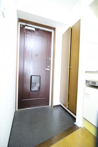 玄関　※別部屋写真