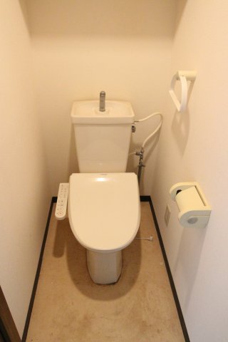 トイレ　※別部屋写真