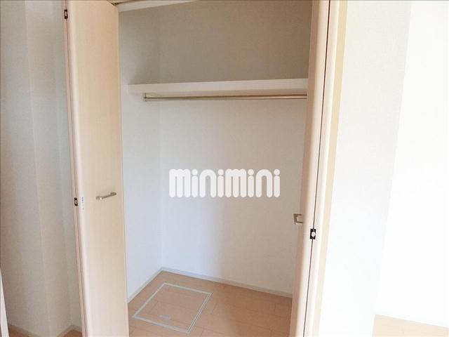 収納　※室内写真は反転タイプ別室サンプル写真。