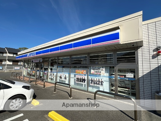 コンビニ　ローソン岡崎明大寺町店（コンビニ）まで260m