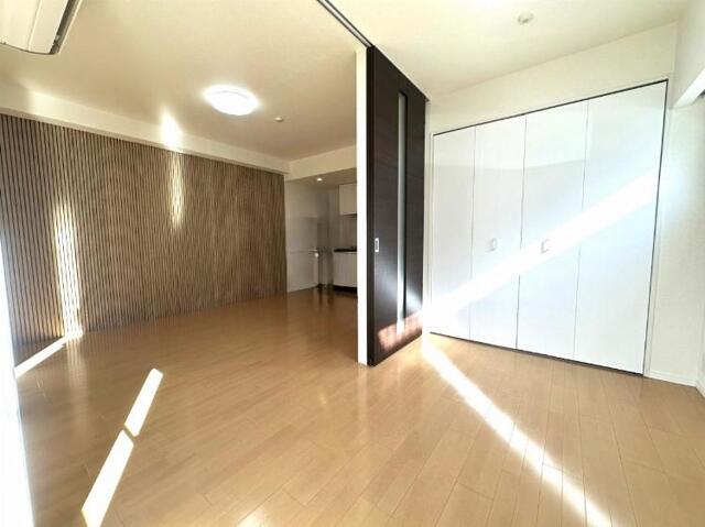 居室・リビング　玄関