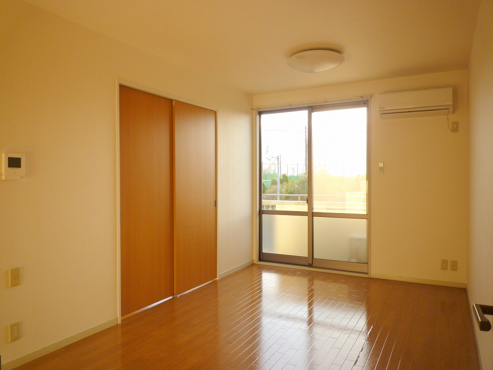 居室・リビング　※参考写真　前回入居時の写真です