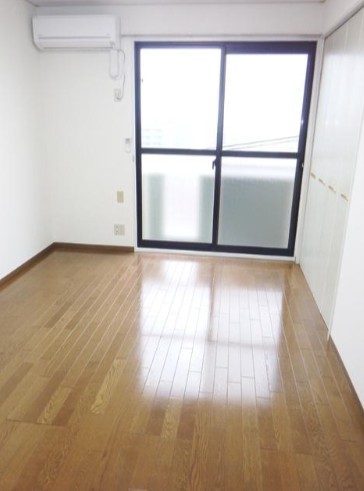 居室・リビング　室内の様子は