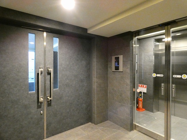 エントランス　エントランス