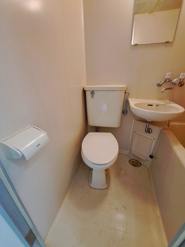 トイレ　※別号室参考写真