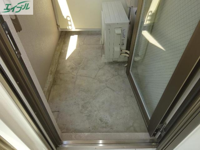 バルコニー　ベランダ