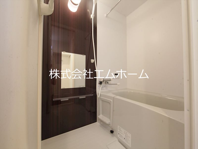 バス・シャワールーム　追い焚き　浴室暖房乾燥機付バスルーム　同型写真