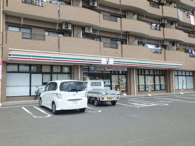 コンビニ　セブンイレブン伊集院猪鹿倉店（コンビニ）まで1258m