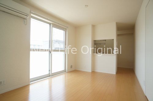 居室・リビング　会話をしたりTVを見ながら調理ができる対面式キッチンを採用☆