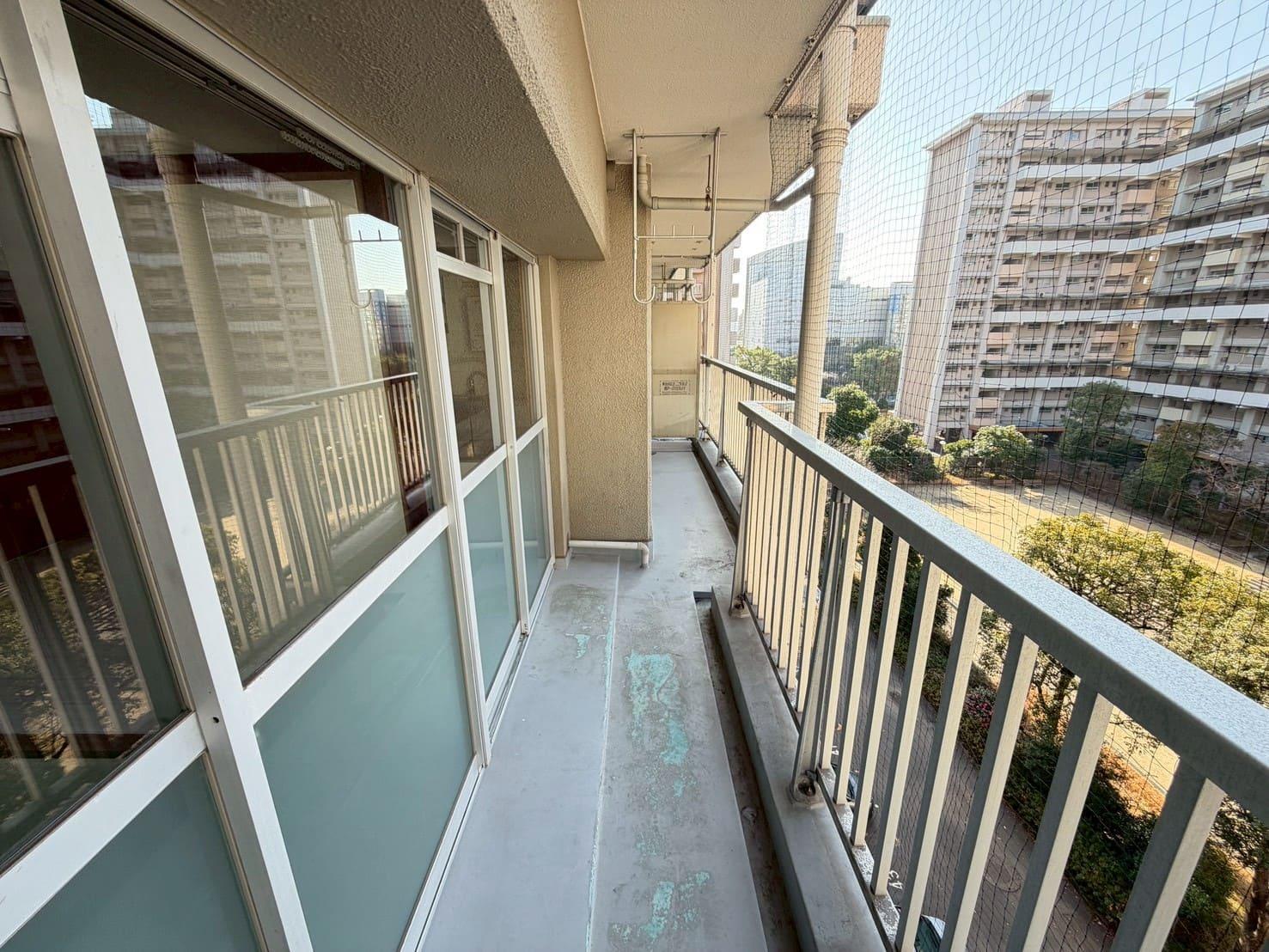 バルコニー　バルコニー