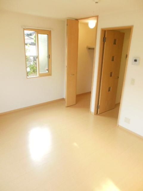 その他部屋・スペース　★明るい洋室・２面採光★