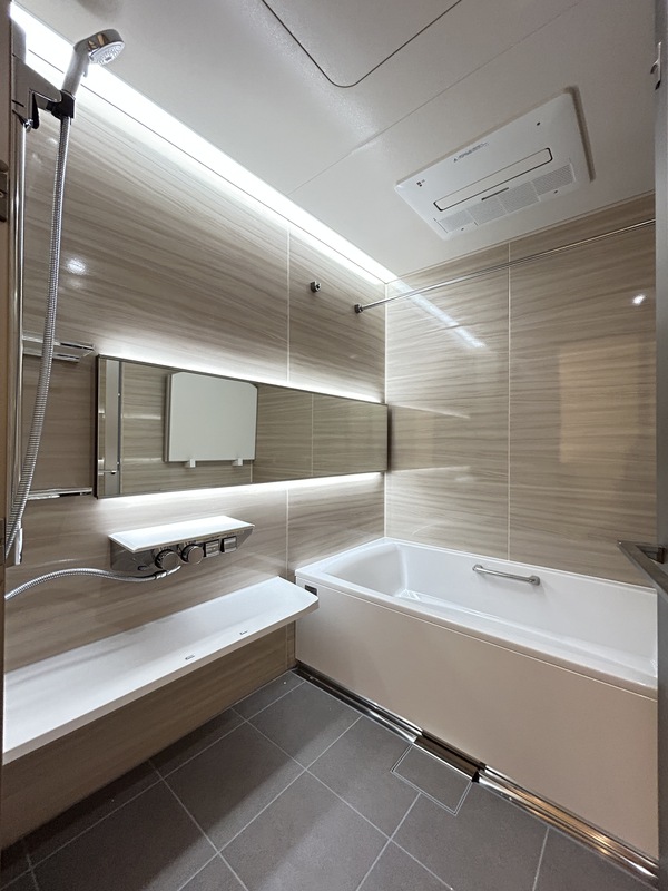 バス・シャワールーム