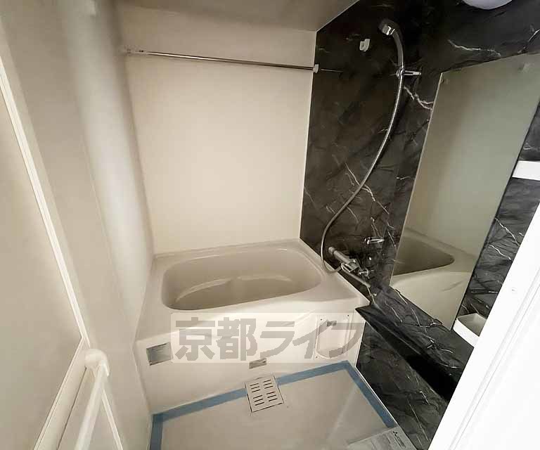 建物外観　・建築中