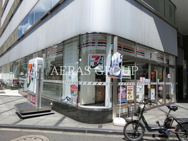 コンビニ　セブンイレブン品川西五反田3丁目店（コンビニ）まで126m