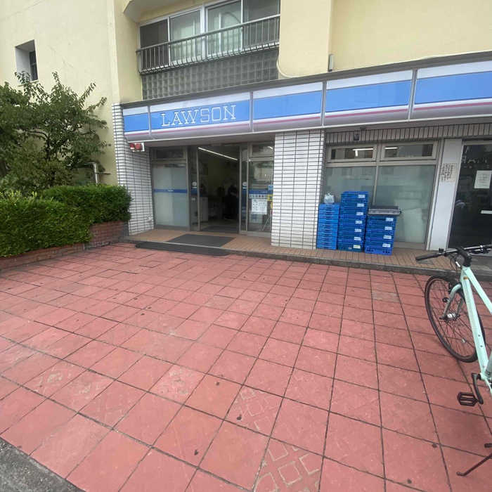 コンビニ　ローソン（コンビニ）まで135m