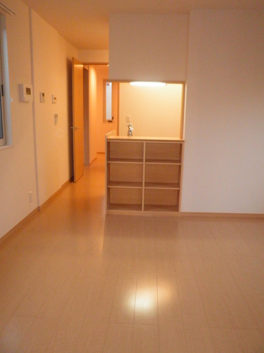 居室・リビング　☆明るい居間☆