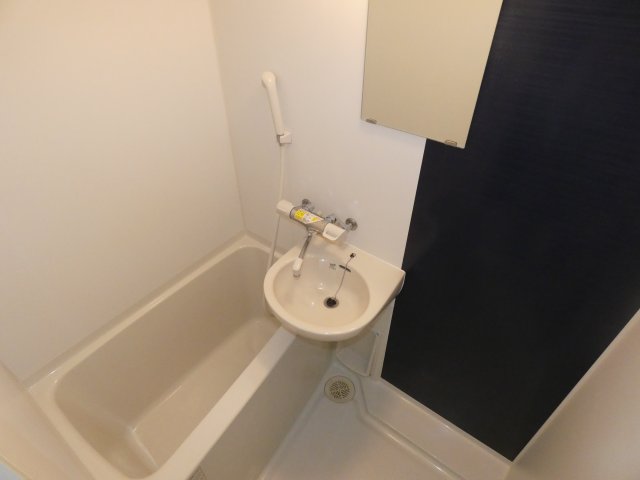 バス・シャワールーム　浴室です