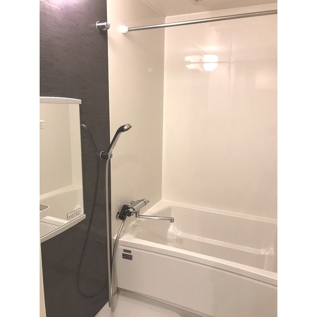 バス・シャワールーム　※別部屋参考写真