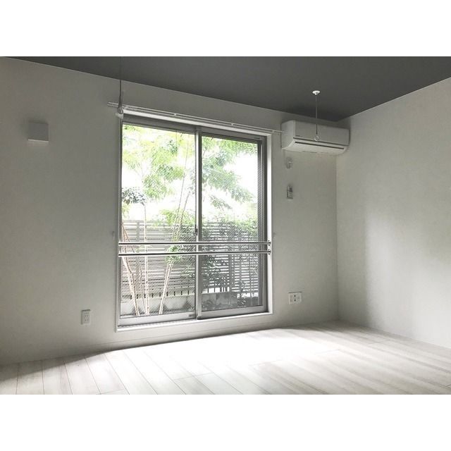 居室・リビング　※別部屋参考写真