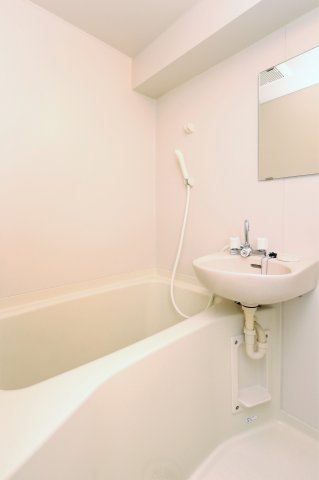 バス・シャワールーム　参考写真（同物件別部屋）