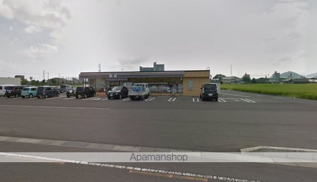 コンビニ　セブンイレブン高松鹿角町店（コンビニ）まで677m