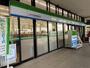 コンビニ　ファミリーマート JR久宝寺駅前店（コンビニ）まで154m
