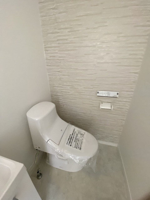 トイレ　同施工会社新築参考画像