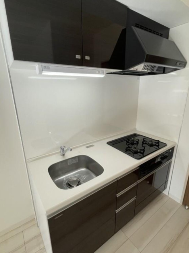 キッチン　★3口コンロ、システムキッチングリル付★