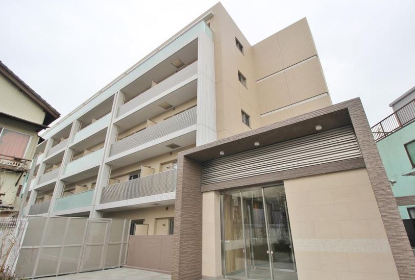 建物外観　★築浅で綺麗な外観★