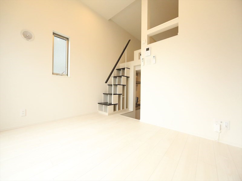 居室・リビング　洋室6帖　ロフト6.1帖（寝室にも使えます）　同仕様写真