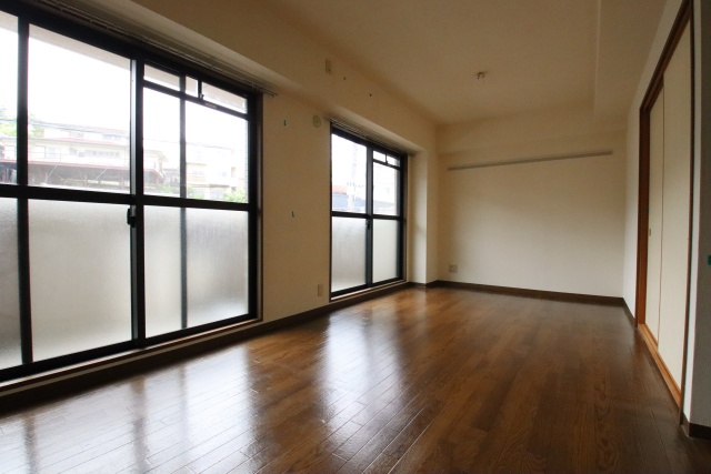 居室・リビング　別室の参考写真です。※現況優先