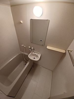 バス・シャワールーム　※別部屋参考写真