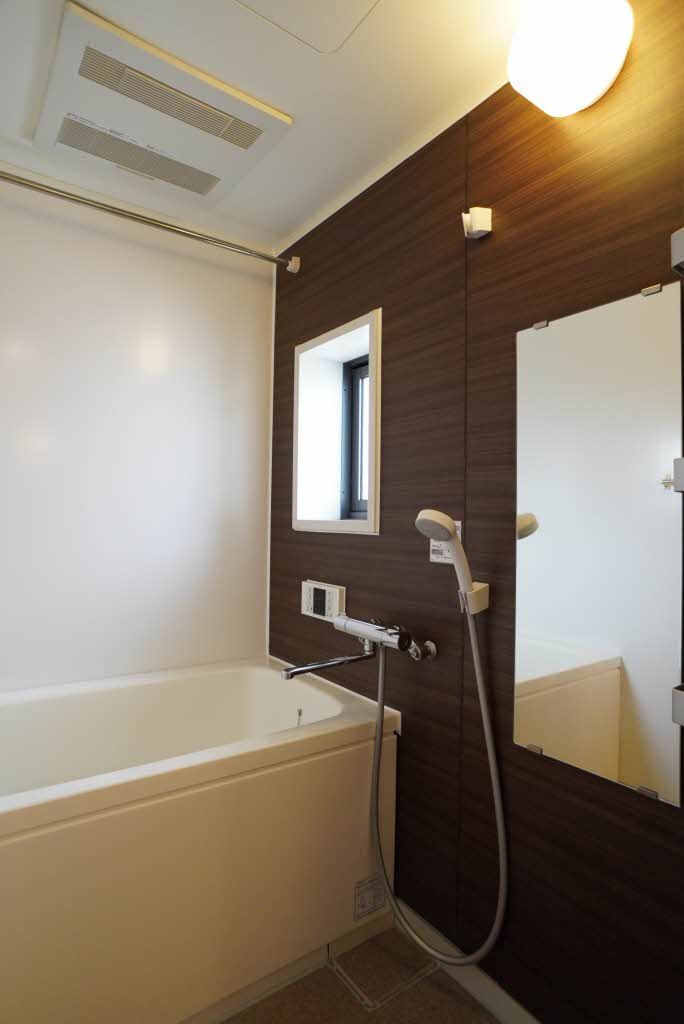 バス・シャワールーム　バス