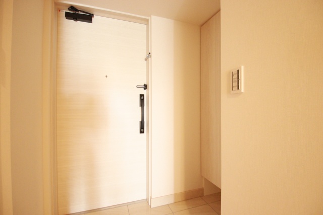 玄関　※別室の参考写真の為、現況優先です。