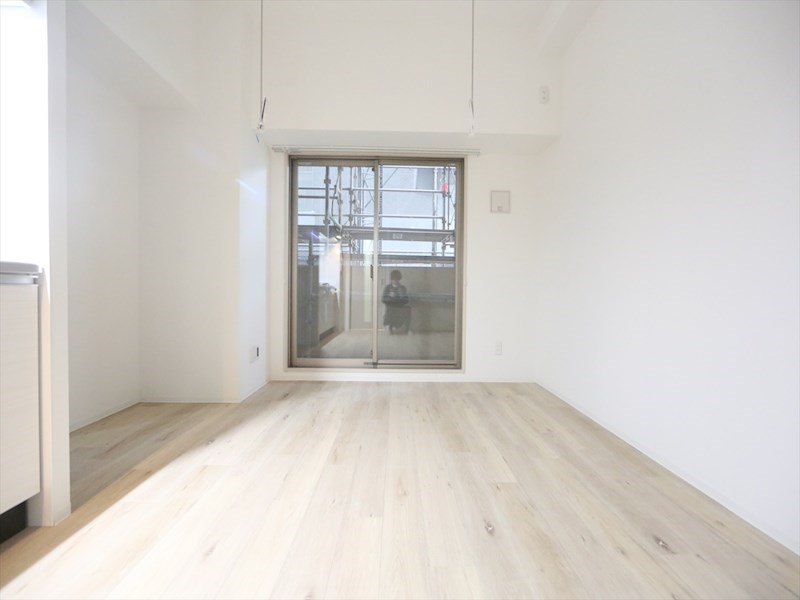 バルコニー　洋室7.9帖　エアコン完備　バルコニー