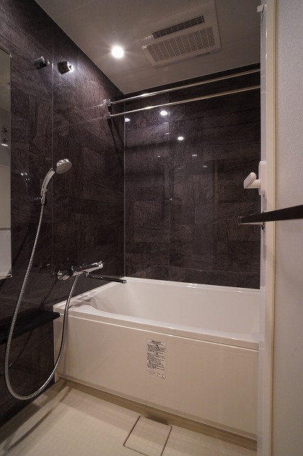 バス・シャワールーム　バス※別部屋参考写真