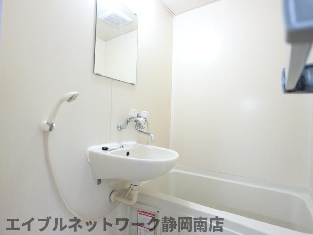 バス・シャワールーム　日々の暮らしに欠かせないお風呂です