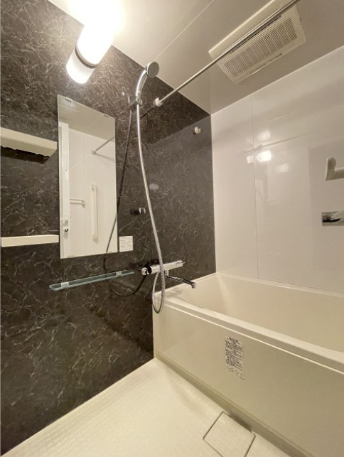 バス・シャワールーム　風呂