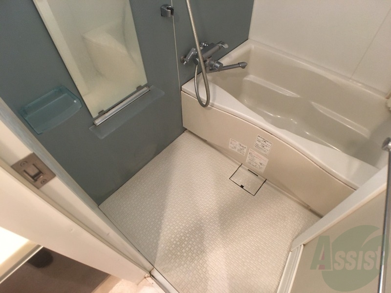 バス・シャワールーム　お風呂になります。一日の疲れを癒してくださいね。