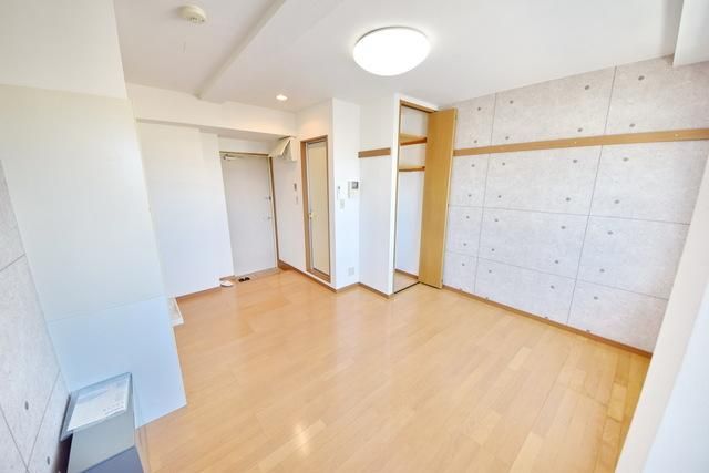 居室・リビング　★明るい洋室7.1帖★