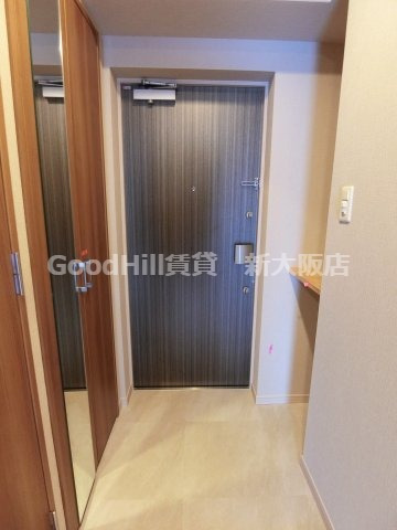 玄関　スプランディッド新大阪EAST