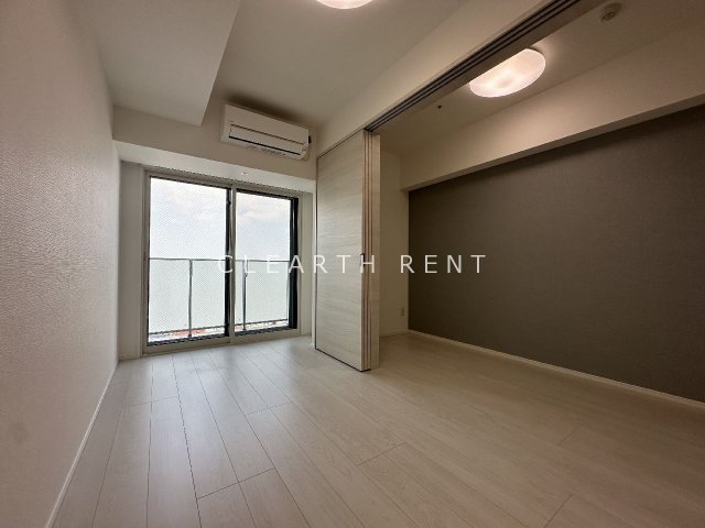 居室・リビング　同タイプ別住戸写真となります。現況と異なる場合がございます。