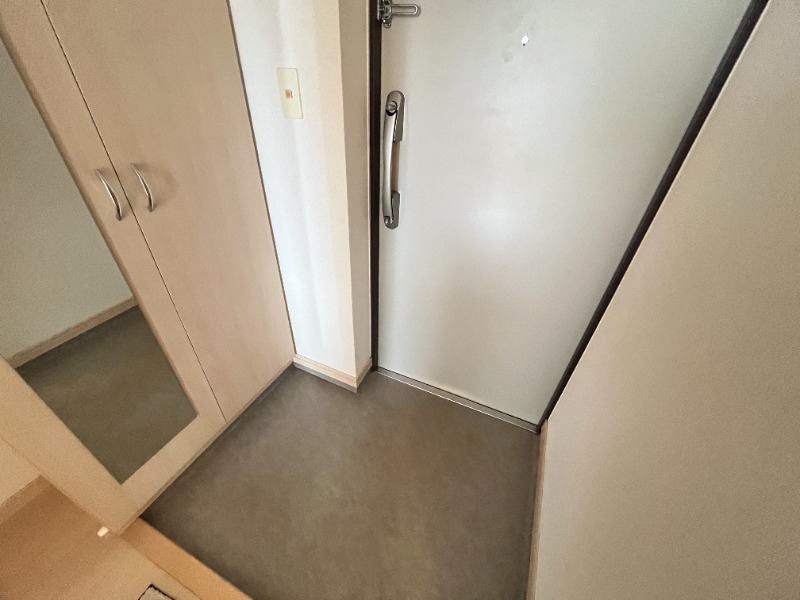 玄関　別号室