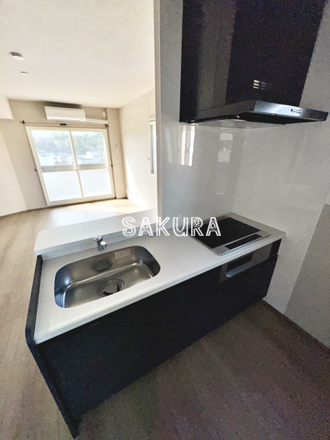 キッチン　広々使える快適な調理スペースです♪