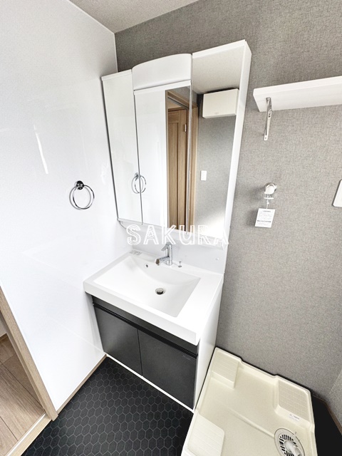 洗面設備　身支度に欠かせない独立洗面台♪