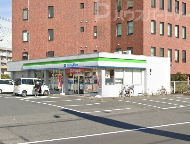 コンビニ　ファミリーマート松戸七畝割店（コンビニ）まで430m