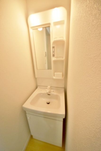 洗面設備　★お出かけの際の身支度はこちらで★